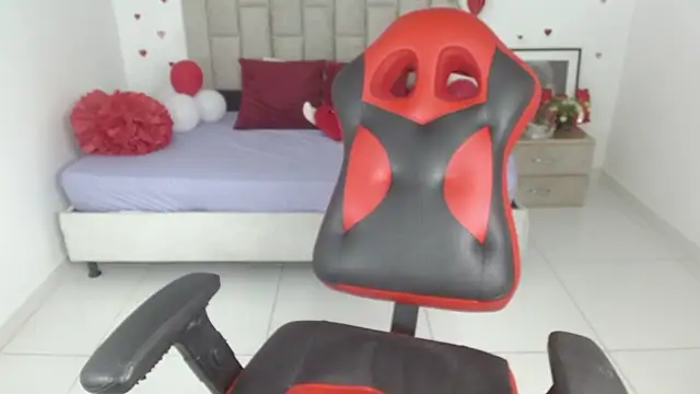 Chat XXX en directo de Caius_fox