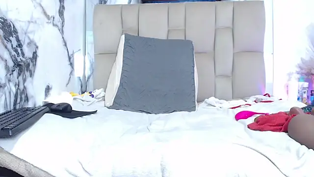 Rachele_x: онлайн-секс-чат