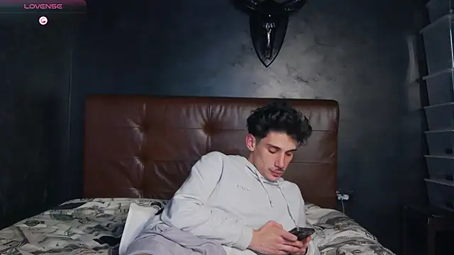 DanielCrush1 webkamerás műsora