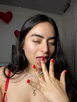 saasha_Petit 现场XXX聊天