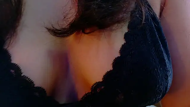 AnnieRouse__ élő XXX-chatje