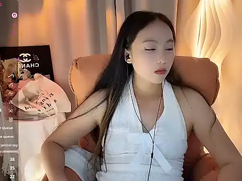 Lydia-668 网络视讯表演