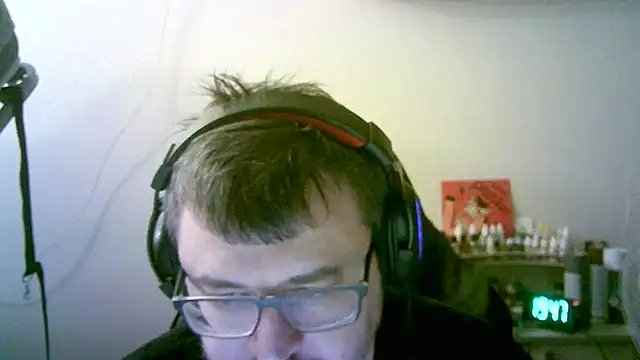 Chat +18 de SirAbuser ao vivo