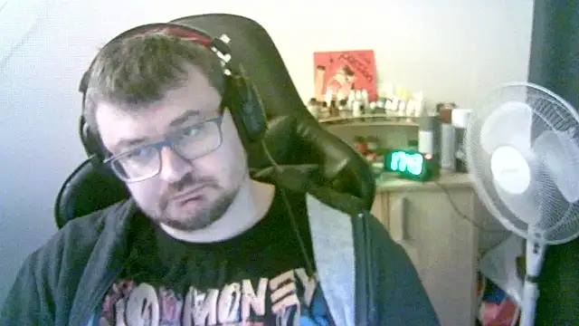 แชท XXX สดของ SirAbuser