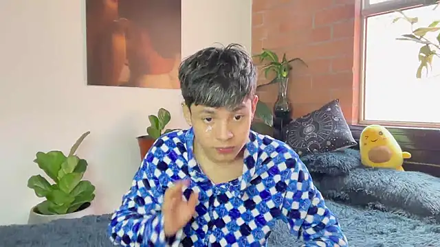 Онлайн чат XXX Andy_Belier23