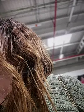 Gjynna-kiim live XXX chat