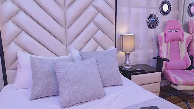 Chat +18 de CristalShayy ao vivo