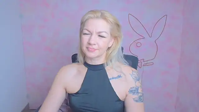 Madonna_Fire live XXX chat