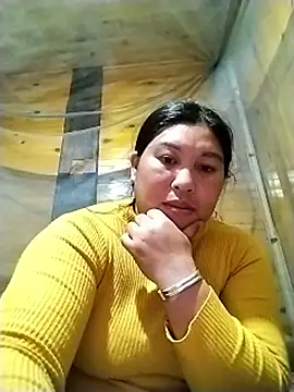 kussecka élő XXX-chatje