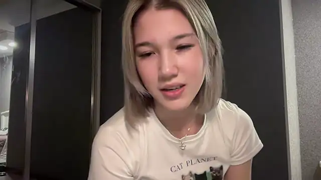 lilXdomiii live XXX chat