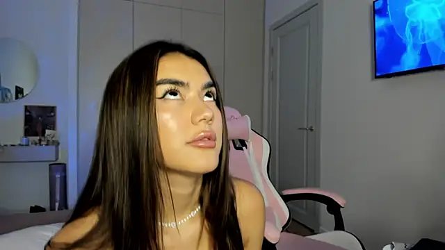 Shineel's Live XXX Chat