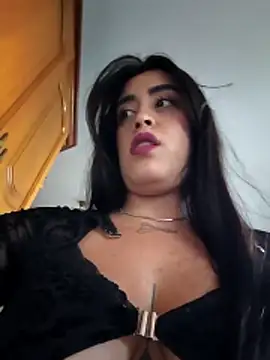 Chat +18 de MissNyraSecret ao vivo