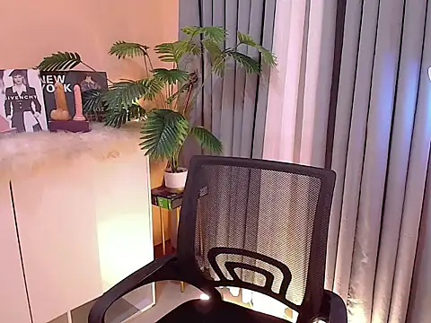 HOTkendraCumXxx Adlı Modelin Web Kamerası Şovu