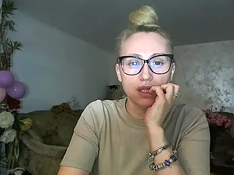 Nataly_Rosy Chat XXX in diretta