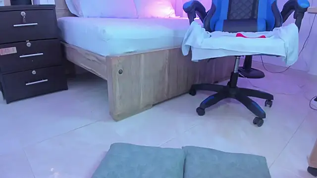 izaro22 Live XXX-chat