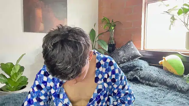 Онлайн чат XXX Andy_Belier23