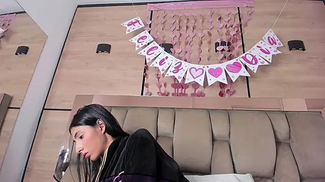 karol_lewiss live XXX chat