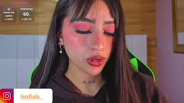 Abril_Velvet_a_'s Live XXX Chat