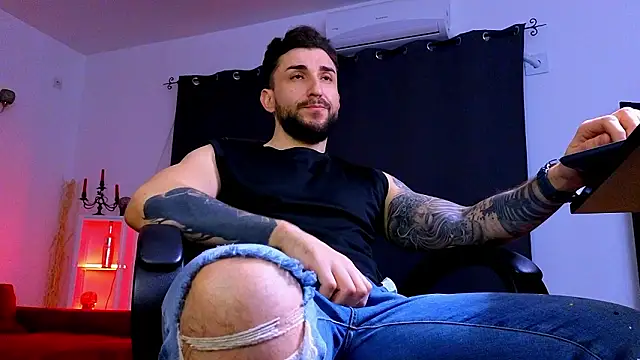 MightyAaron66 Webcam show