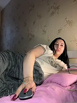 Naughtbaby_2025's Live XXX Chat