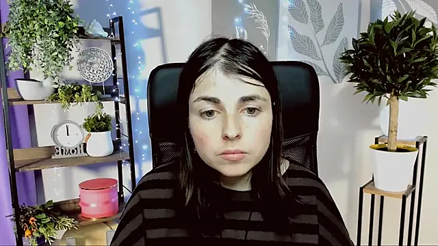 MartaEdams' Live XXX Chat