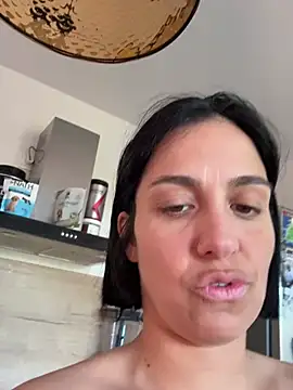 LaPetiteKim's Live XXX Chat