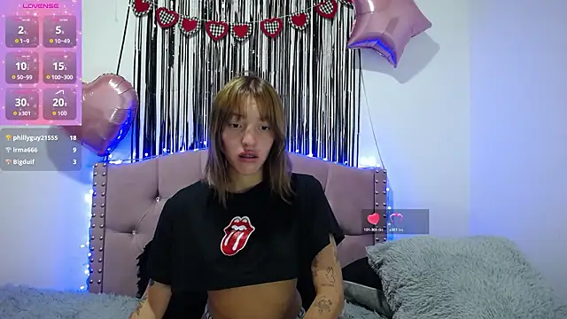 emily_cooper_pym's Live XXX Chat