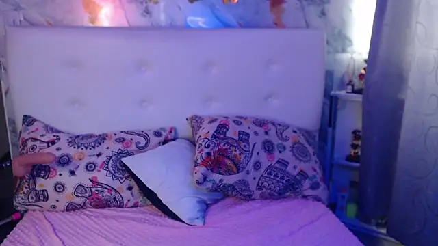 Nicolelewllss – Kamerová šou