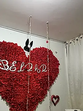 XXX chat uživo modela Tefannyy_