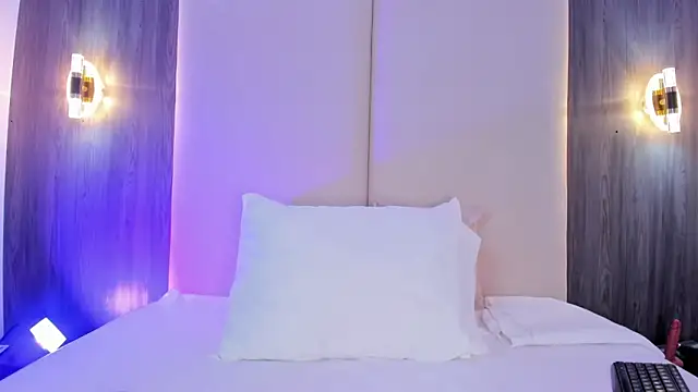 XXX chat uživo modela desireee_