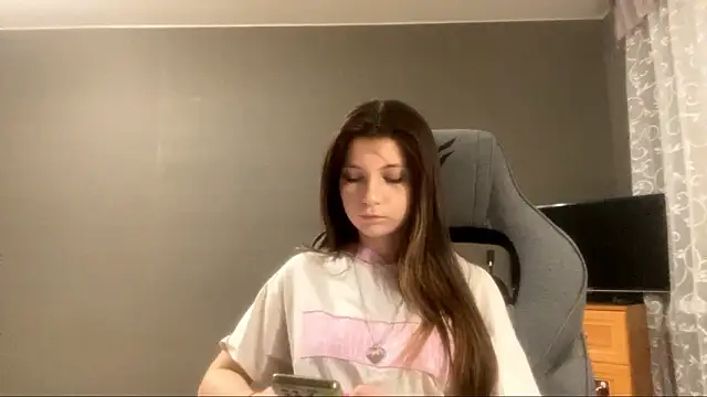 Chat +18 de LunnaBliss ao vivo