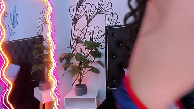 Sweet_Ariadna_ 即時 XXX 聊天