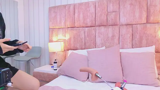 ScarlettFoox Adlı Modelin Canlı XXX Sohbeti