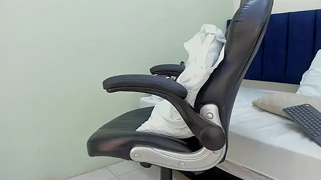 Chatroom XXX en direct de mayaevansmg