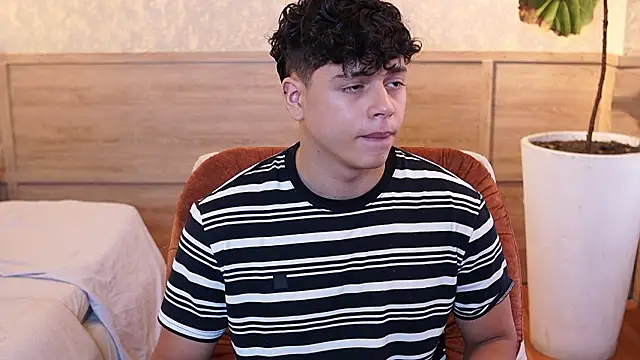 Chat XXX en directo de Ethan_occonor