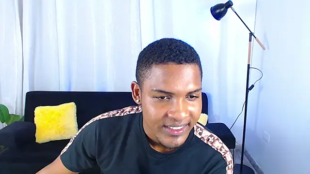 MaxCum18_n Webbikameraesitys