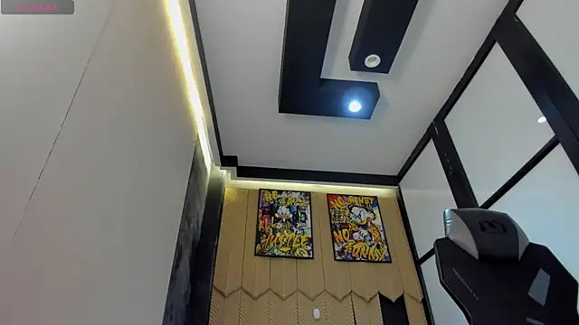 MaximusClark: απευθείας συνομιλία ΧΧΧ