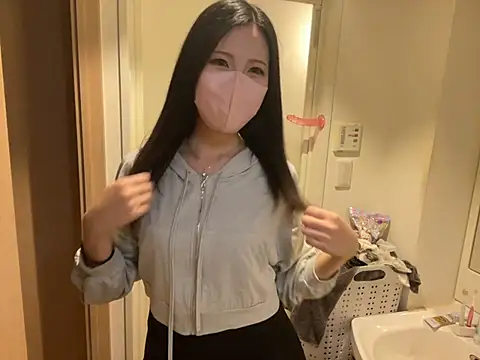 Lemo_chann_ élő XXX-chatje