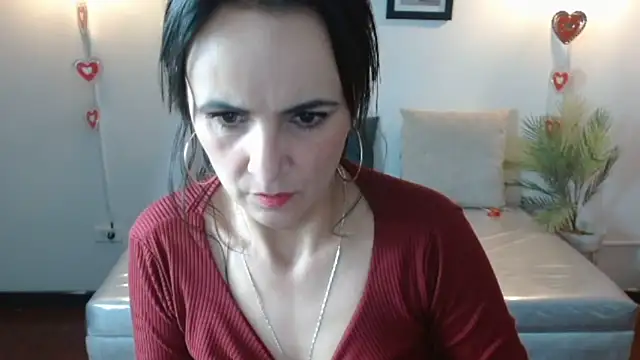 Juliana__lx élő XXX-chatje