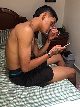 Andres0_o: απευθείας συνομιλία ΧΧΧ