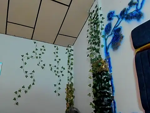 fulfill_fantasies1 live XXX chat