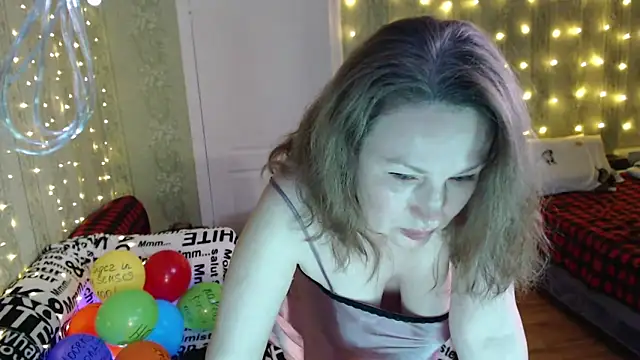 MarleneDietrich's Live XXX Chat