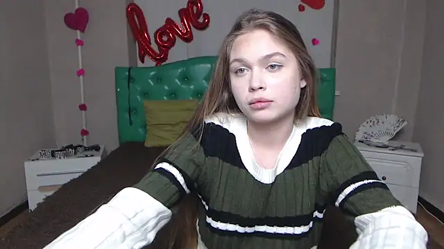 LaraPika 现场XXX聊天