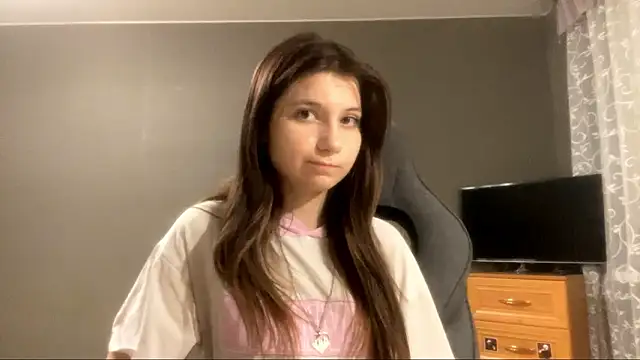 LunnaBliss Adlı Modelin Canlı XXX Sohbeti