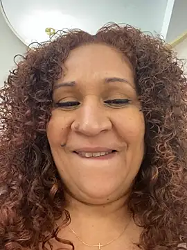 Chat XXX en directo de ladycreamypr2