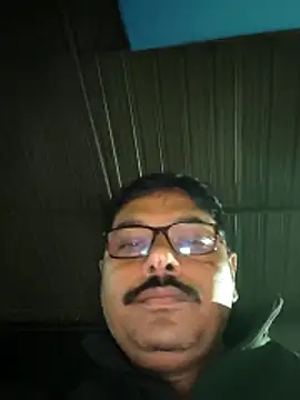 Chatroom XXX en direct de Srmotrs