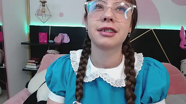 DanniAbbey Adlı Modelin Canlı XXX Sohbeti