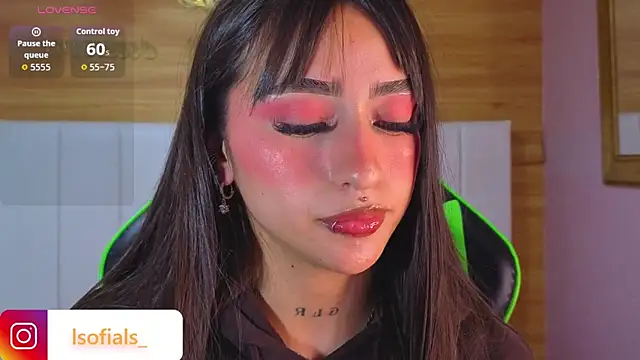 Abril_Velvet_a_: онлайн-секс-чат