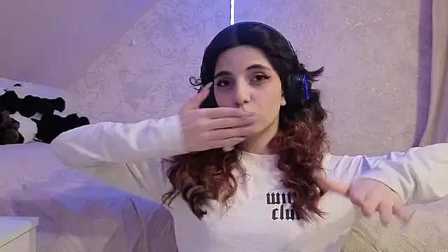 Blissmissataeses Adlı Modelin Canlı XXX Sohbeti