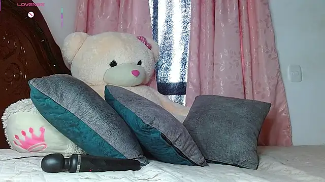 MissHoolly – Naživo XXX chat